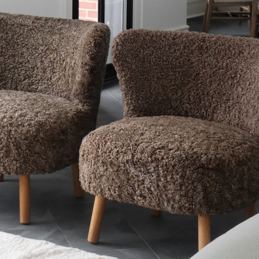 Wool Sheepskin Lounge Chair in Deep Taupe - Solid Oak Legs