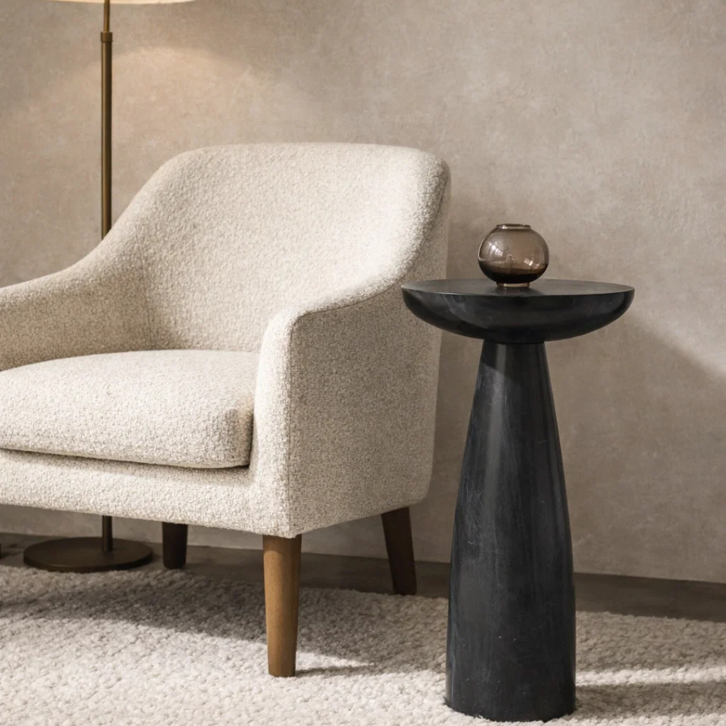 Pedestal Marble Side Table in Black - Rounded Top, Natural Veining