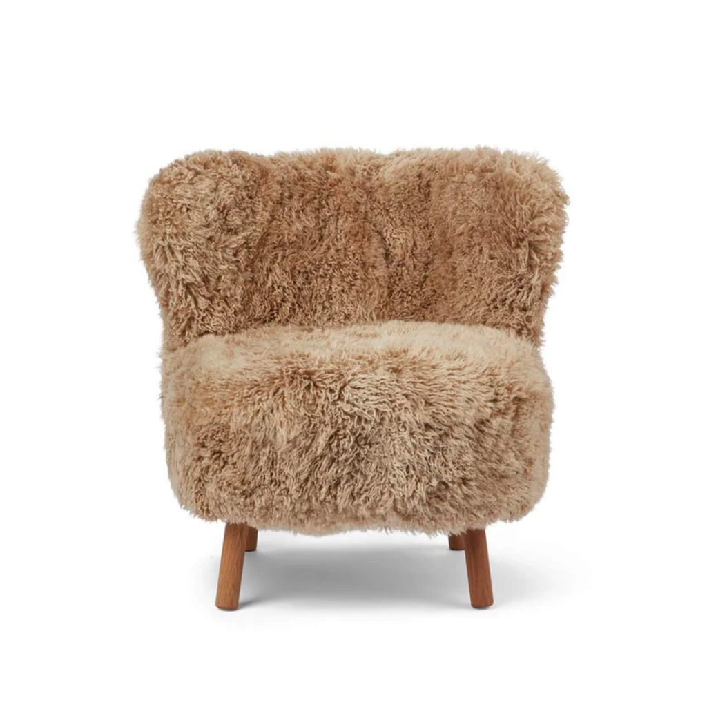 Long-Wool Sheepskin Lounge Chair in Honey - Solid Oak Legs