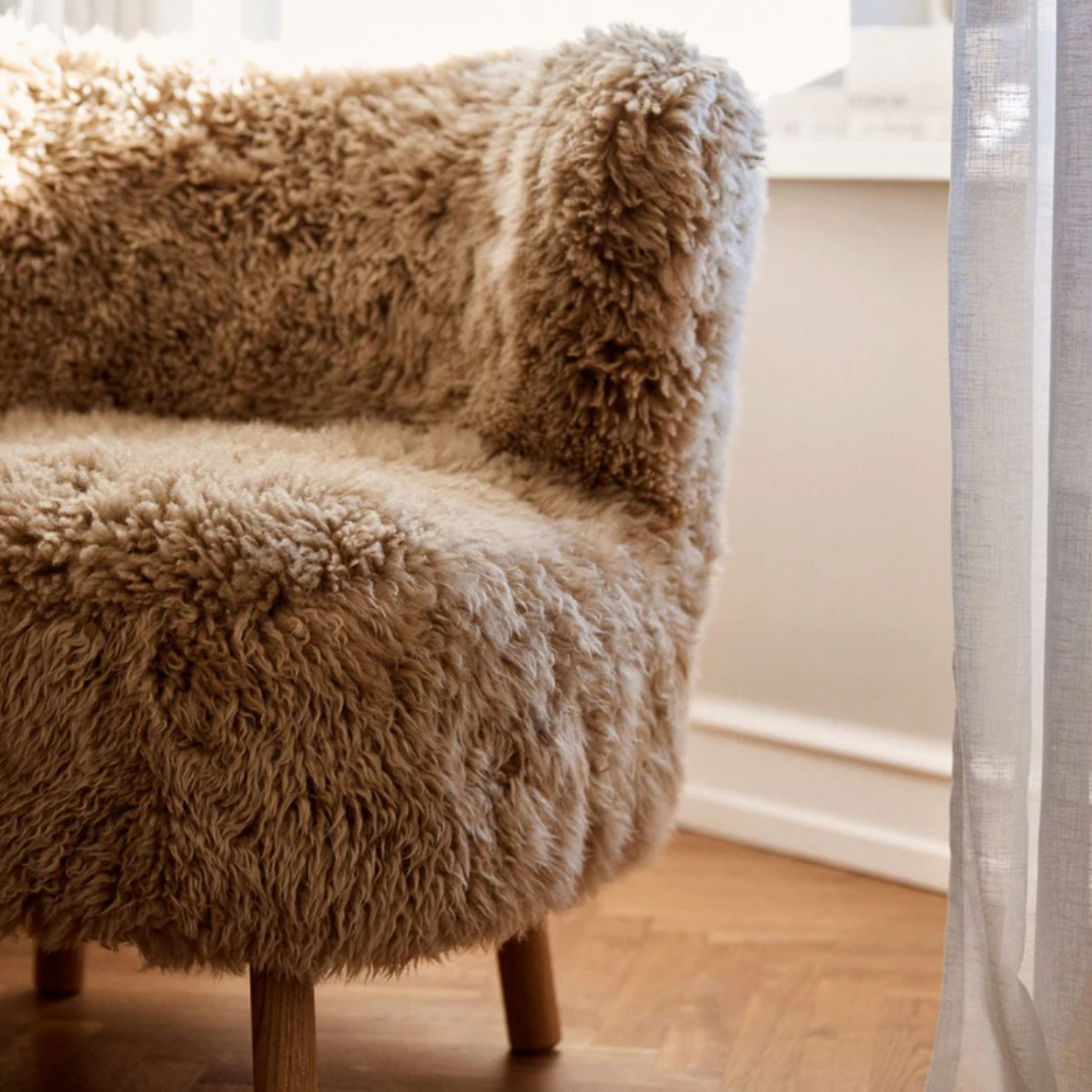 Long-Wool Sheepskin Lounge Chair in Honey - Solid Oak Legs