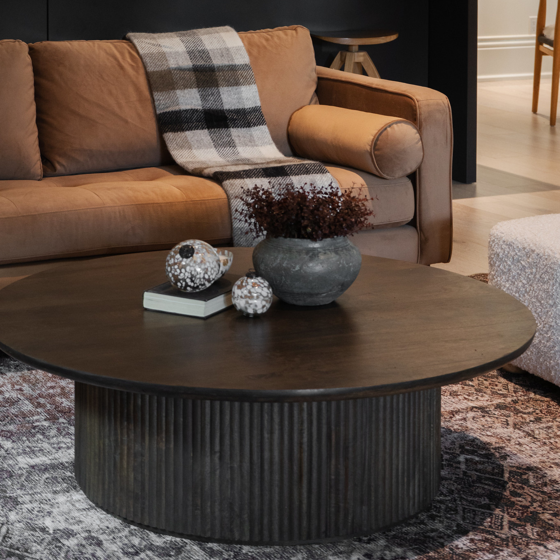 Solid Mango Wood Coffee Table in Espresso Brown - Fluted Base, Hydraulic Lift Top